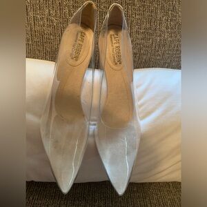 Sz.11 Cape Robbin clear heels